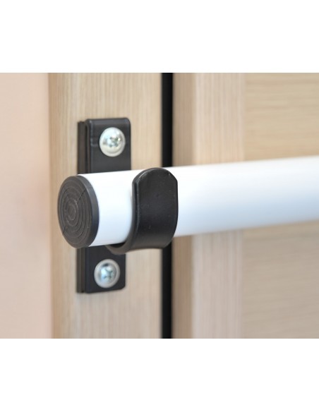 Adjustable safety bar for entry doors of all types Adjustable safety bar for entry doors of all types